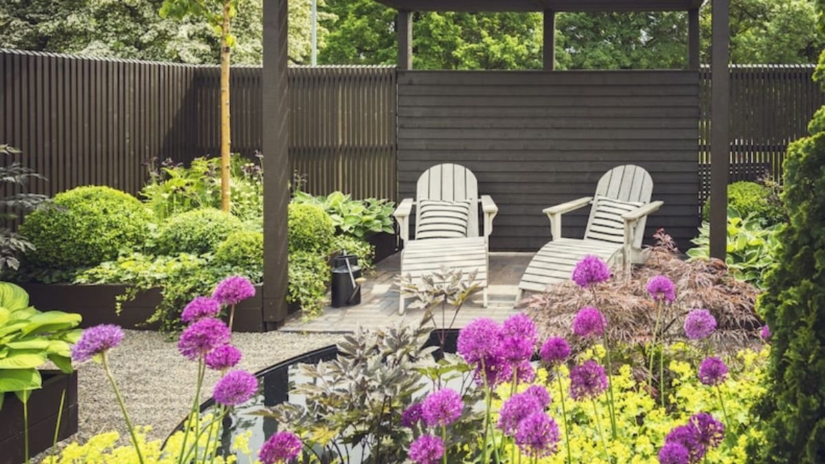 5 Gorgeous Aromatic Flower Bed Ideas for a Fragrant Garden