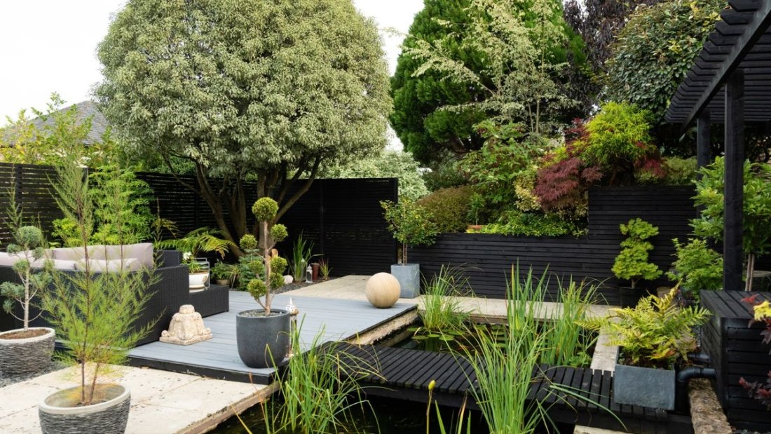 5 Unique Gothic-Inspired Flower Bed Ideas for Dramatic Gardens